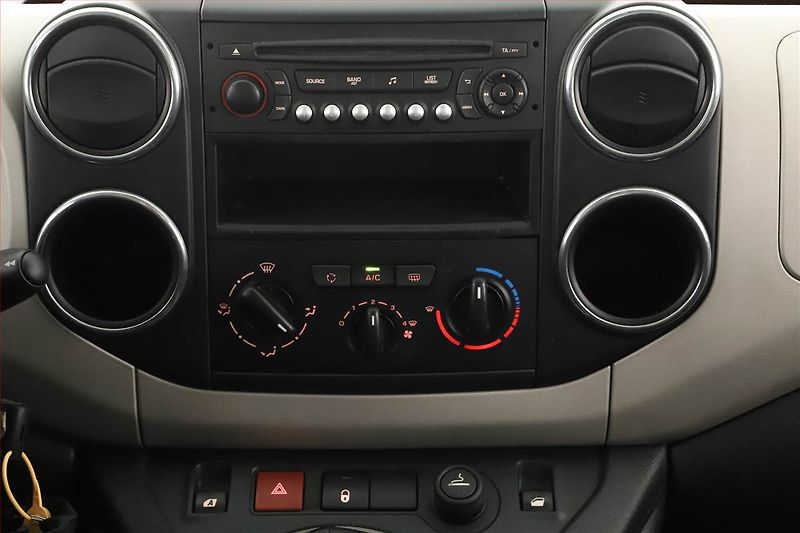 Citroën Berlingo (2015) XTR 1.6 HDi, 5Míst, ČR, 1Maj - fotka 9 z 10