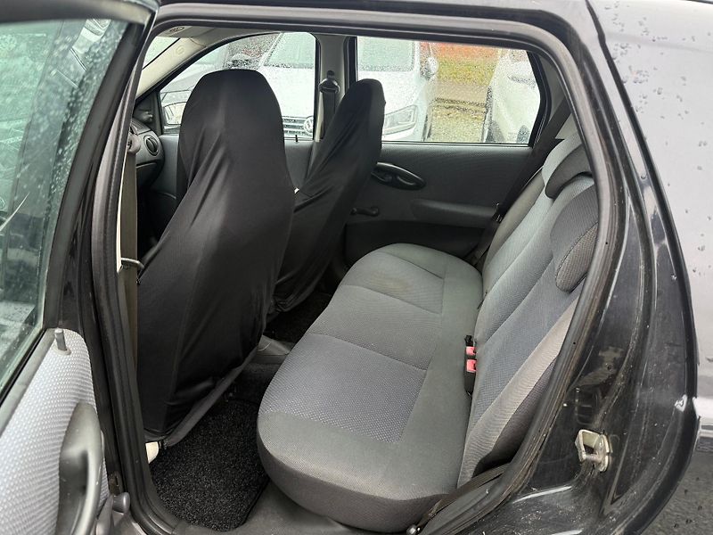 Fiat Punto 1.3 JTD - fotka 9 z 13
