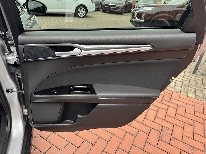 Ford Mondeo (2018) 2.0TDCi Automat Navi Tažné Zař - fotka 19 z 47