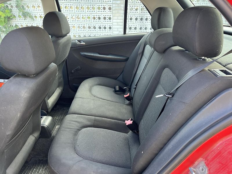 Škoda Fabia 1.2i 40kw ALU KOUPENO V ČR - fotka 13 z 17