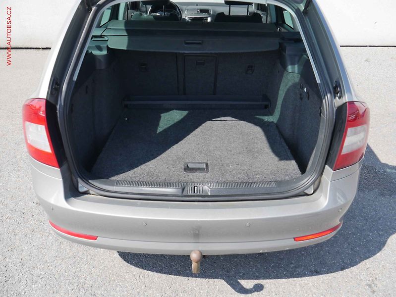 Škoda Octavia (2013) 2.0TDi, DSG, xenon, navi - fotka 7 z 14