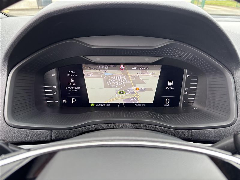 Škoda Karoq 1,5 TSI  110kW Sportline - fotka 28 z 51