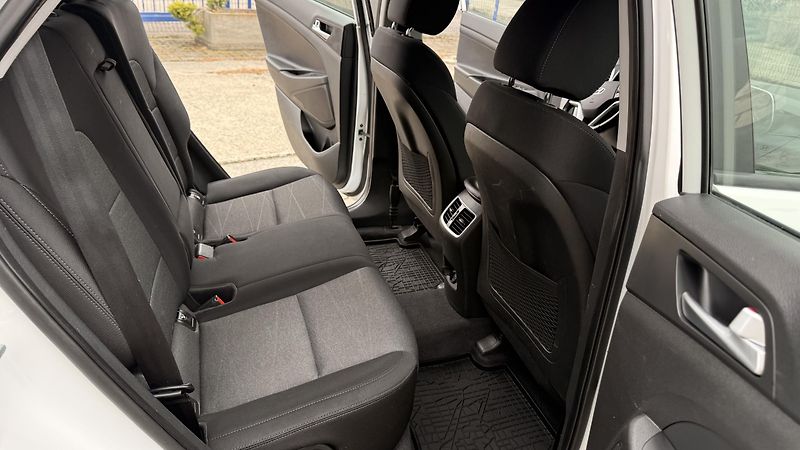 Hyundai Tucson (2020) 1.6 CRDI 4X4, ČR,2 MAJITEL - fotka 25 z 35