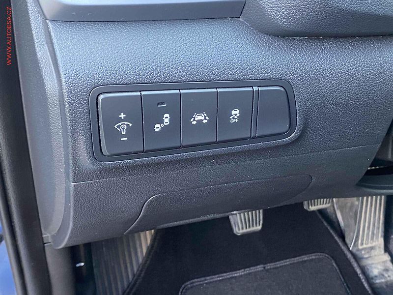 Hyundai Tucson (2015) 2.0CRDi 4x4, ČR, Navi, AC - fotka 12 z 20