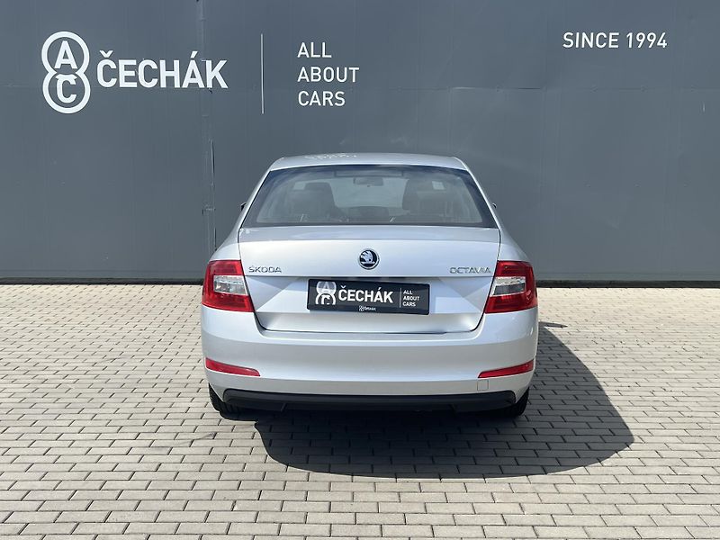 Škoda Octavia (2014) 1,6TDi CR 77kW AMBITION - fotka 6 z 33