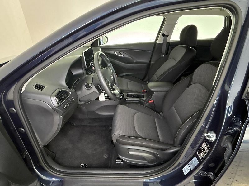 Hyundai i30 Smart DCT - fotka 7 z 26