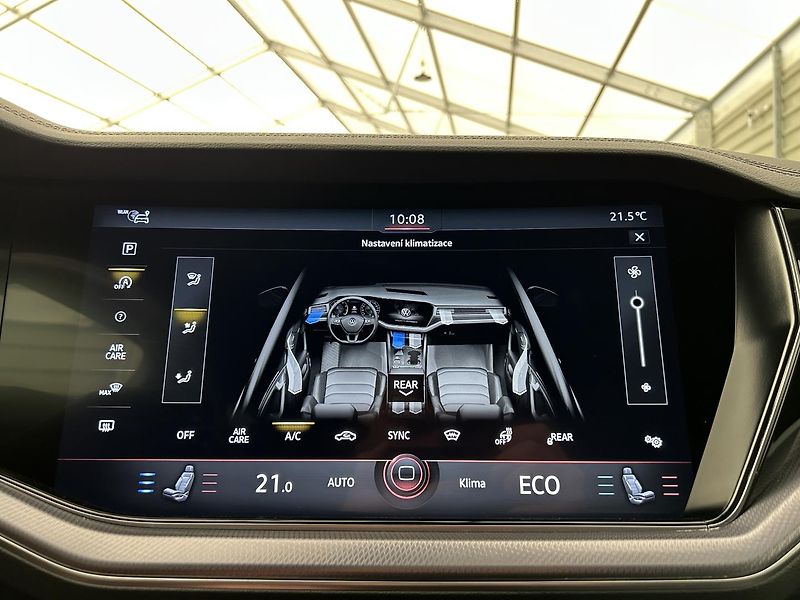 Volkswagen Touareg 3.0 TSI 4x4 R-Line - fotka 11 z 36