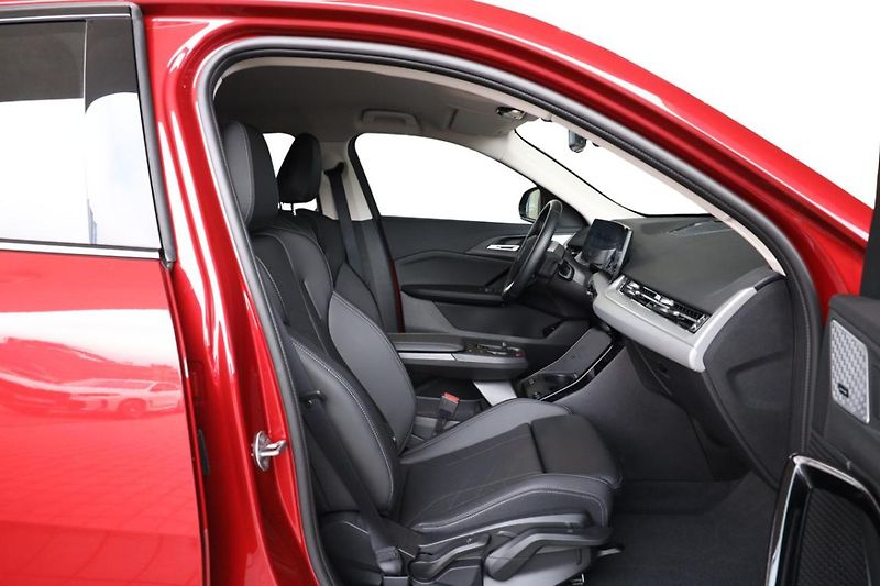BMW X2 sDrive18d - fotka 19 z 24
