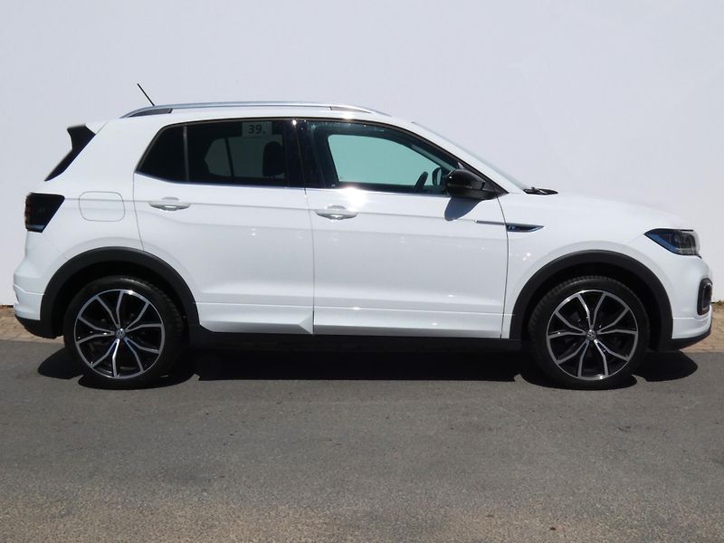 Volkswagen T-Cross R-Line 1,0 TSI DSG - fotka 3 z 29