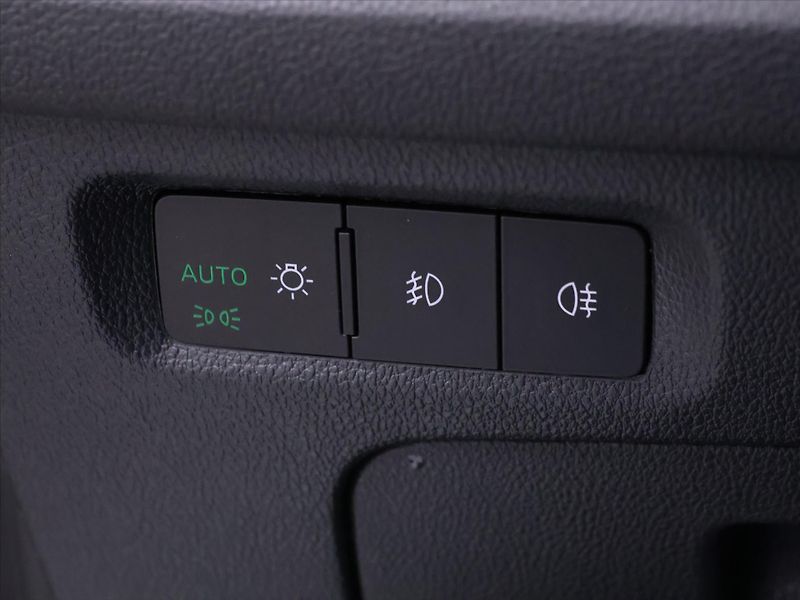 Škoda Octavia 2,0 TDI 110kW DSG Style - fotka 18 z 39