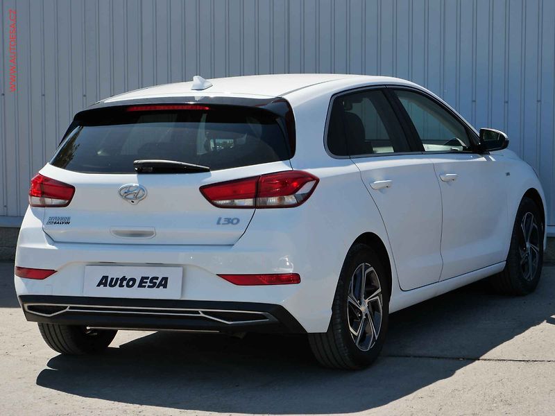 Hyundai i30 (2021) 1.5TGDi - fotka 4 z 22