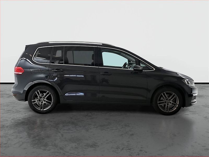 Volkswagen Touran (2020) 1.5 TSI - fotka 6 z 24