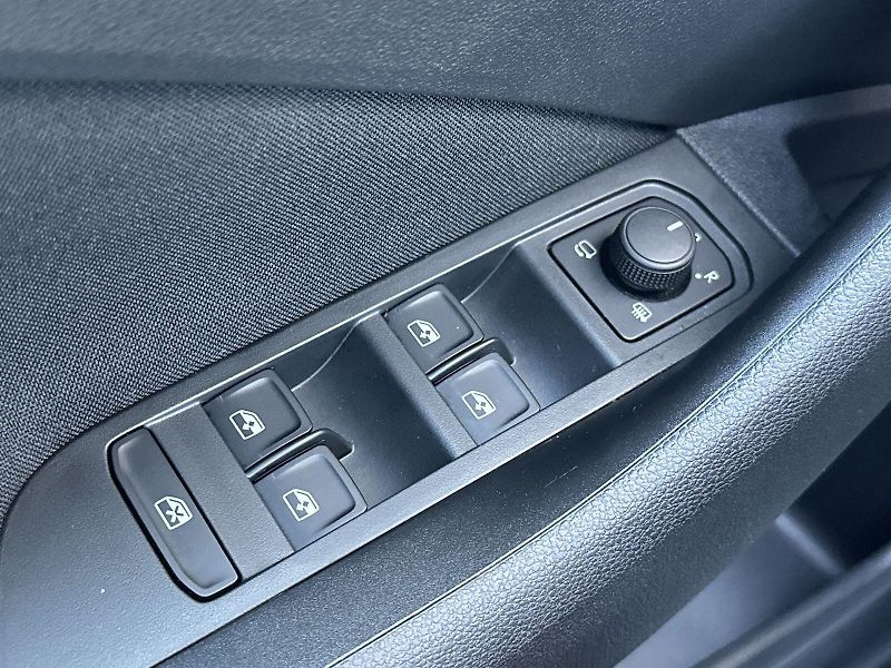 Škoda Kamiq (2024) 1.5 TSI Monte Carlo - fotka 17 z 32