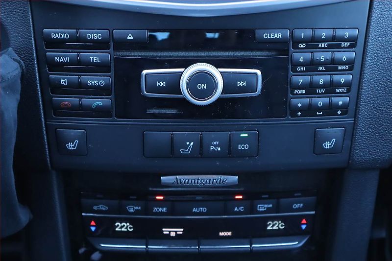 Mercedes-Benz Třídy E (2012) Avantgarde E 220 CDI, Automat - fotka 12 z 22
