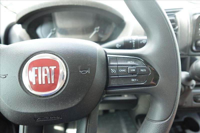 Fiat Ducato 2,2 MJT  L2H1 6MÍST KLIMA - fotka 26 z 33