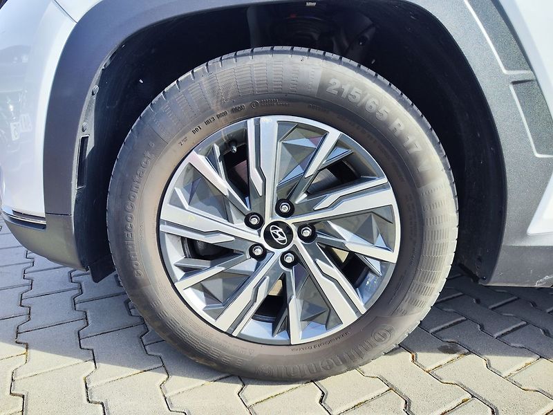 Hyundai Tucson 1.6CRDI/100kW SmartNav DCT 4X4 - fotka 32 z 32