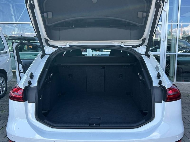 Audi A6 (2025) AVANT E-TRON QUATTRO - fotka 32 z 35