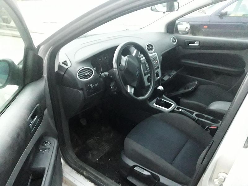 Ford Focus II 1.8 tdci 85kw NÁHRADNÍ DÍLY - fotka 7 z 10