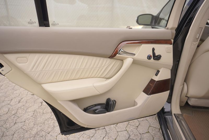 Mercedes-Benz Třídy S S600 5,5I V12 LONG AUT. - fotka 30 z 56