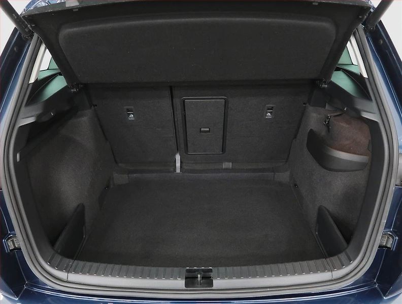 Škoda Karoq (2023) 2.0 TDI, digi klima - fotka 14 z 25