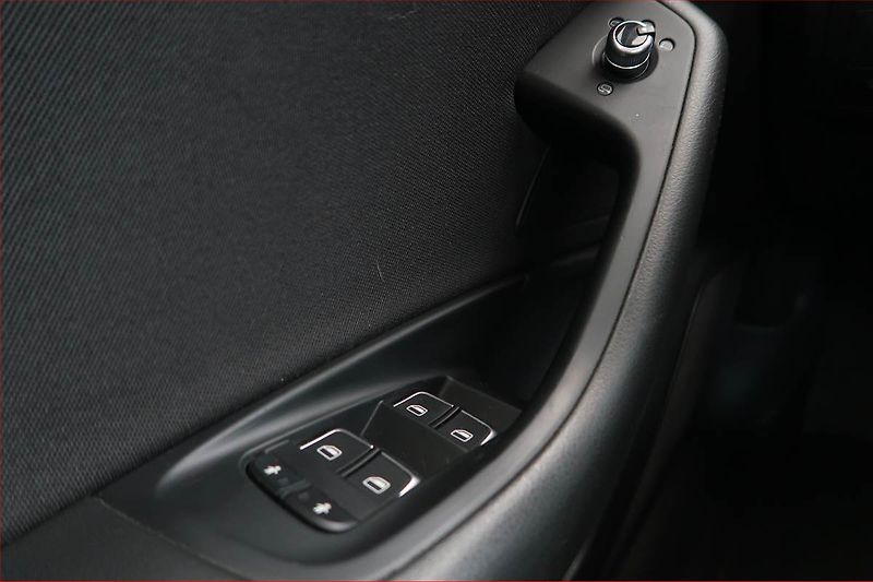 Audi A6 (2012) 3.0 TDI, 4X4, Automat, Navi - fotka 18 z 18