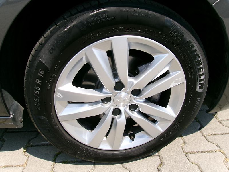 Peugeot 308 (2020) SW - fotka 10 z 25