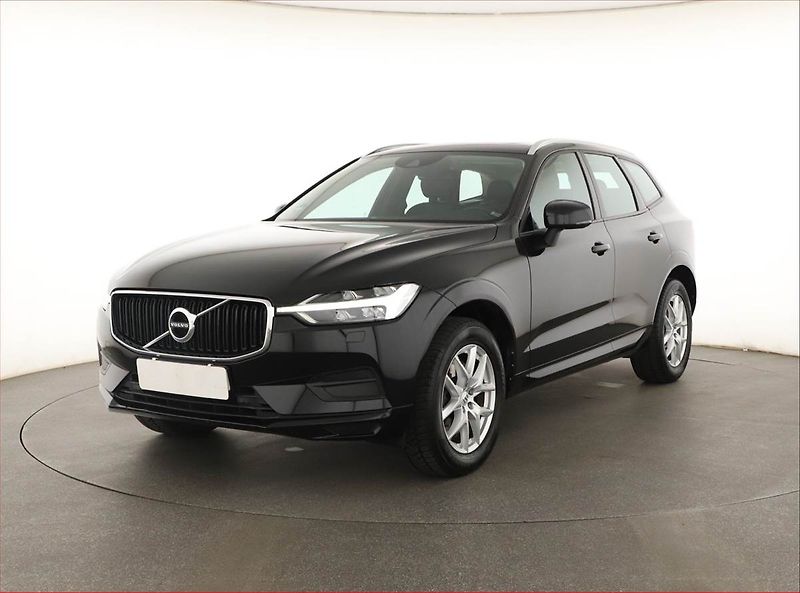 Volvo XC60 (2017) D4 AWD - fotka 2 z 21