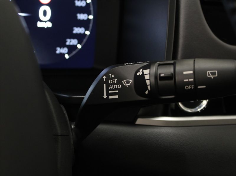 Mitsubishi Outlander 2,4 PHEV AWD Instyle 12tkm! - fotka 24 z 31