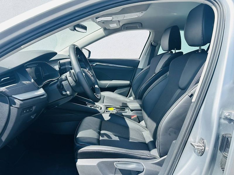 Škoda Octavia Liftback Style 2.0 TDI 110 kW - fotka 6 z 31