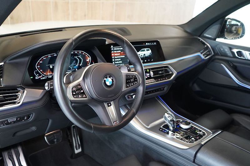 BMW X5 40d xDrive, Nezávislé, Vzduch - fotka 18 z 50