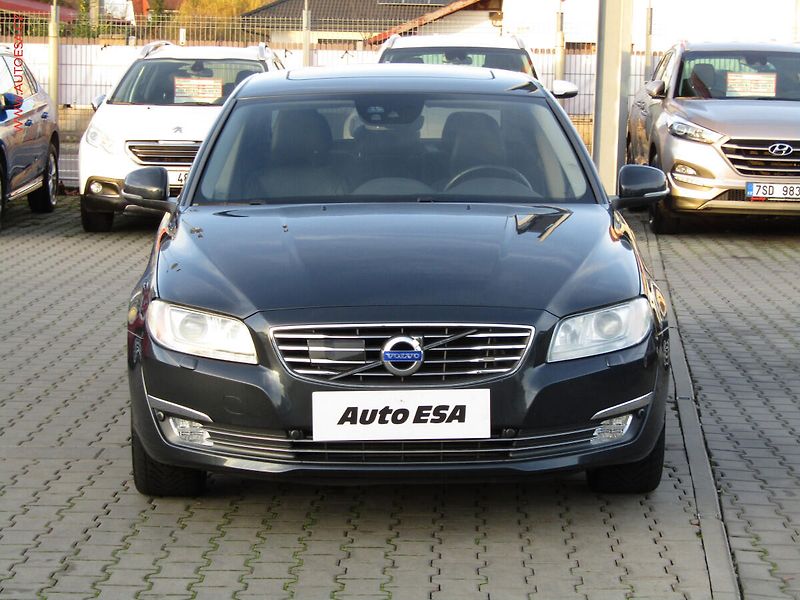 Volvo S80 (2015) 2.0 D4, ČR, Summum, AT - fotka 2 z 22