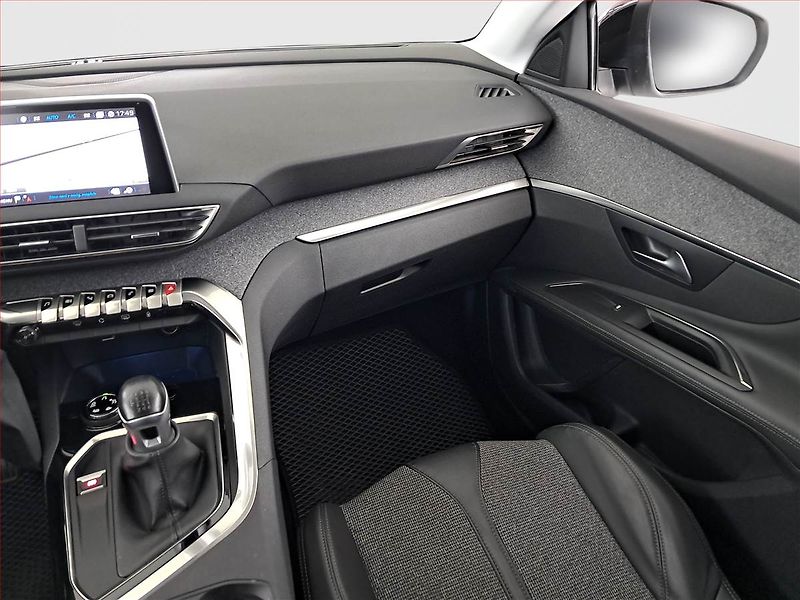 Peugeot 3008 (2017) 1.2 PureTech, Serv.kniha, Navi - fotka 8 z 19