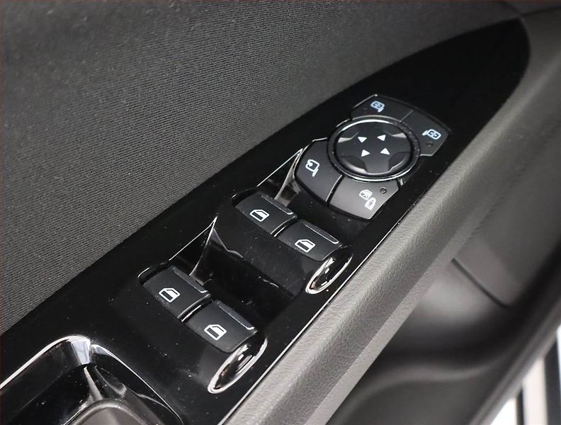 Ford Mondeo (2019) 2.0 EcoBlue, Automat - fotka 15 z 21