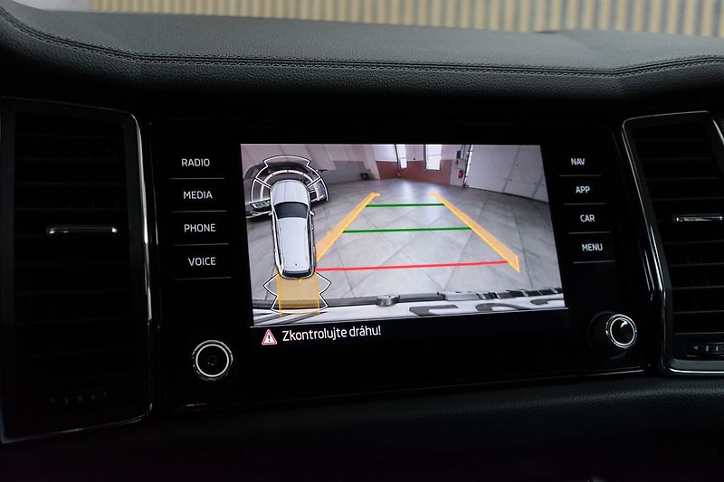 Škoda Kodiaq 2.0 TSI 4x4*STYLE+*TAŽNÉ*ČR 1M - fotka 27 z 46