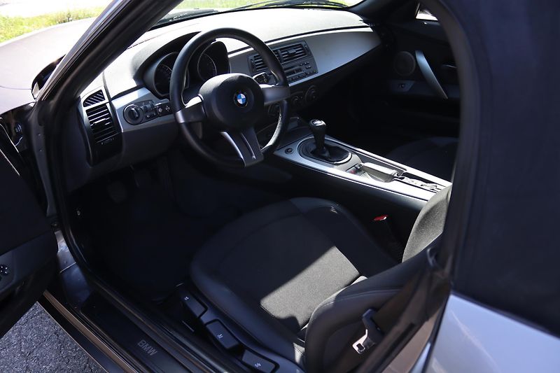BMW Z4 Roadster 2.5i(E85)M54B25 141kW - fotka 16 z 32