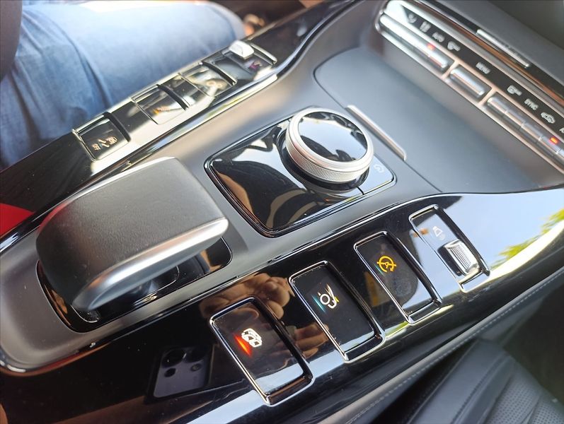 Mercedes-Benz AMG GT 4,0 i V8 390kW NIGHT EDITION - fotka 34 z 46