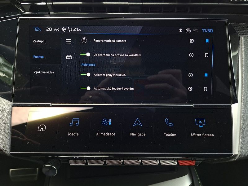 Peugeot 308 SW e-GT 115 kW/156k 54 kWh - fotka 23 z 30