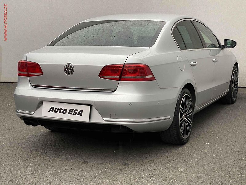 Volkswagen Passat (2013) 2.0 TSi, Exclusive, DSG - fotka 4 z 21