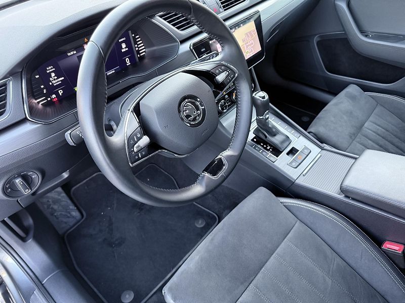 Škoda Superb (2023) 2,0tdi 147kw 4x4 DSG StylePLUS - fotka 41 z 55