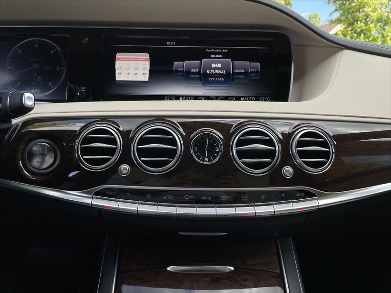 Mercedes-Benz Třídy S S 350 d 4Matic - fotka 22 z 33