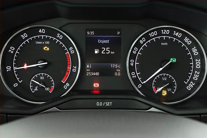 Škoda Superb (2018) 1.5 TSI, Automat, Kůže, Navi - fotka 15 z 20