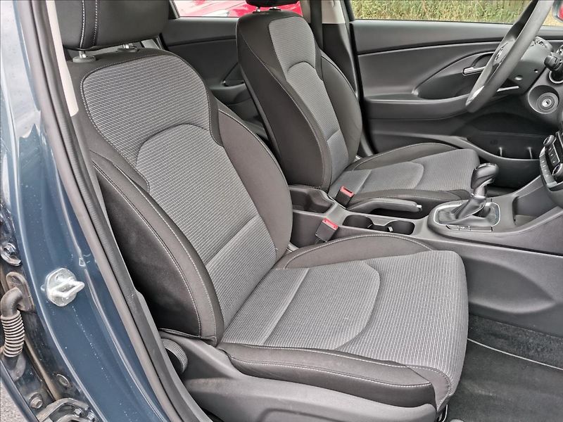 Hyundai i30 1,0 T-GDI Start Plus - fotka 11 z 17