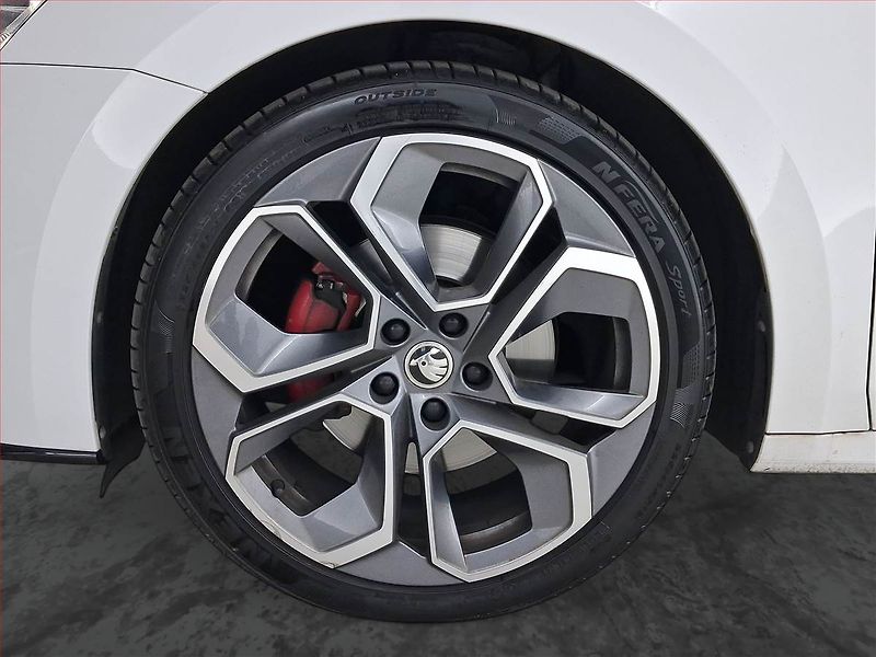Škoda Octavia (2021) RS 2.0 TDI - fotka 15 z 25