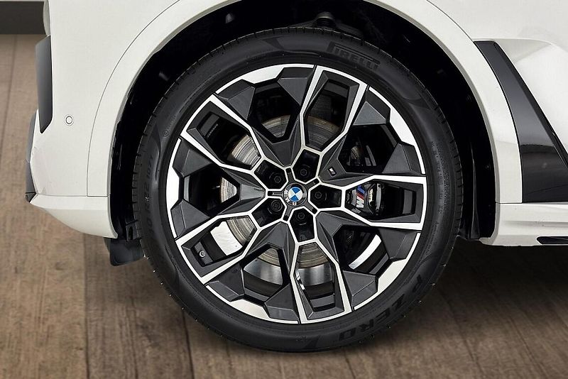 BMW X7 xDrive40d - fotka 28 z 28