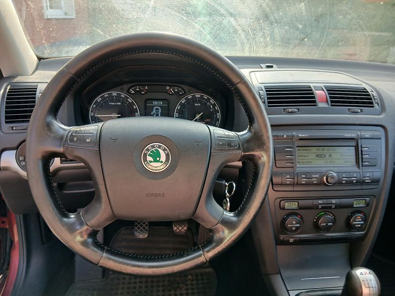 Škoda Octavia 1.9 TDi 4x4 - fotka 17 z 36