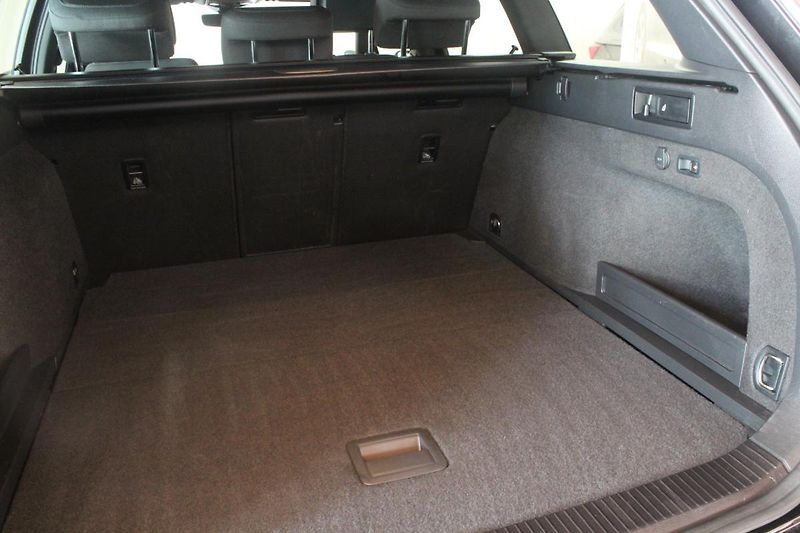 Volkswagen Passat (2020) 2.0TDI DSG Display Matrix - fotka 20 z 36