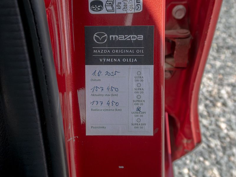 Mazda 3 (2015) ČR 2.2D 110KW – PLNÁ SERVISKA! - fotka 49 z 54