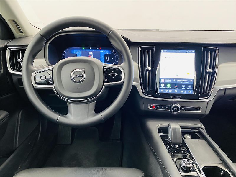 Volvo V90 B4 AWD Cross Country - fotka 10 z 25