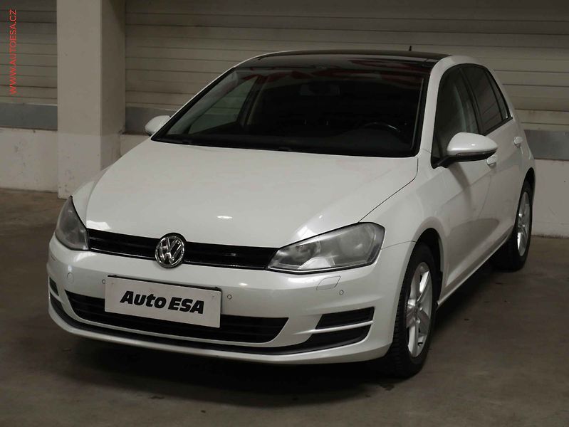Volkswagen Golf (2014) 1.2TSI, Navi, tempo, park - fotka 3 z 20