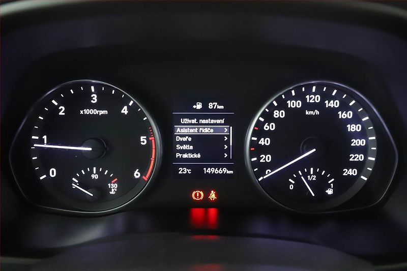 Hyundai i30 (2019) 1.6 CRDi, Serv.kniha, Tempomat - fotka 10 z 13